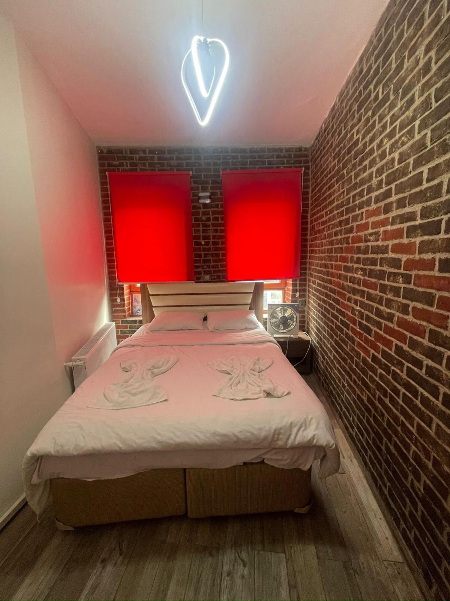 Grand Bella Vista Hostel Istanbul Ngoại thất bức ảnh